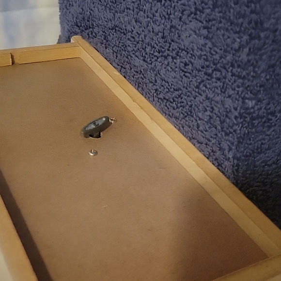 Vintage music box jewelry box two shelf, felt-lined. Made out of wood. Solid! - Picture 5 of 5